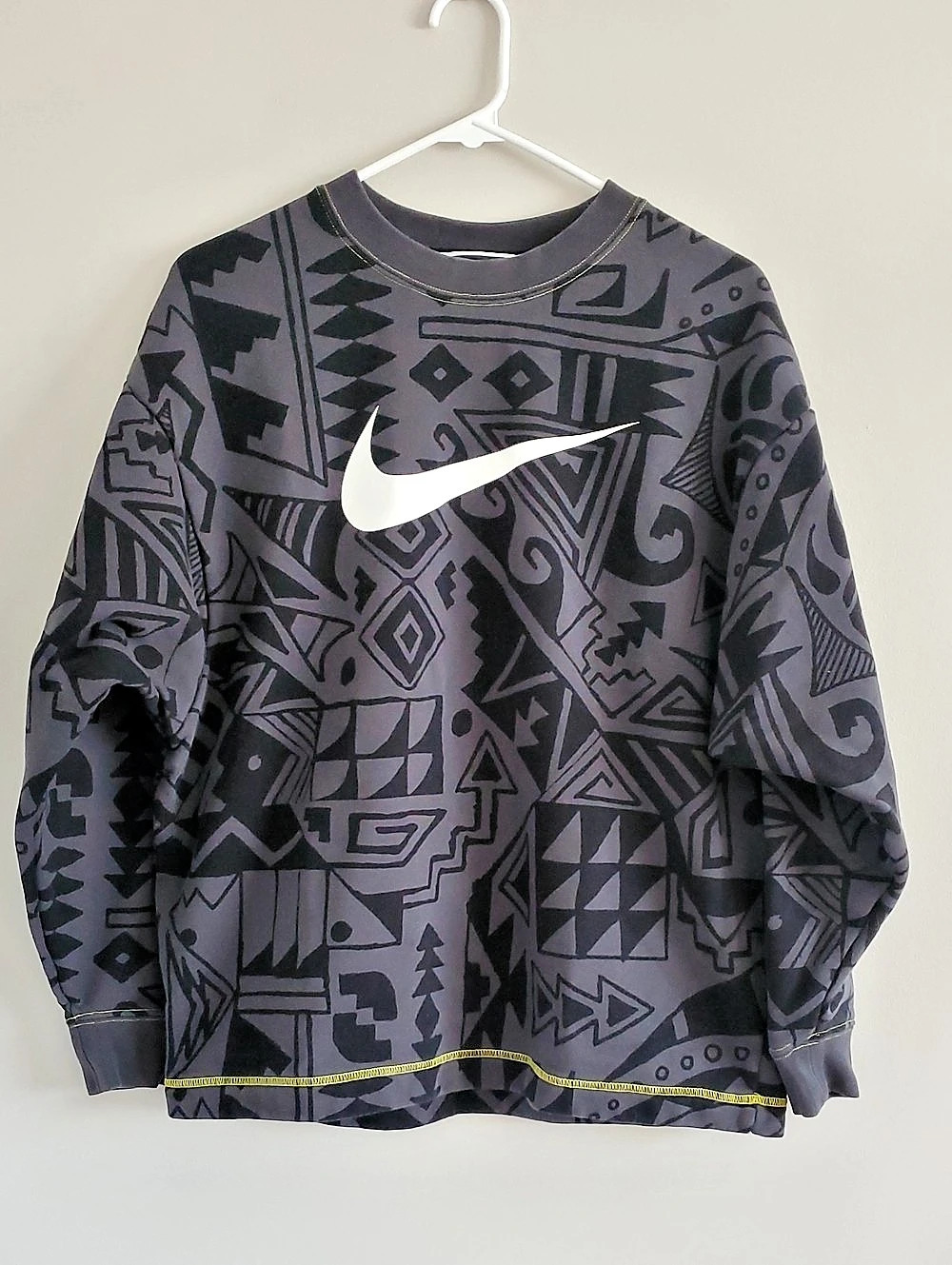 Nike N7 Sportswear Tribal Graphic Pullover Sz M Casual Sporty Launge Gym Active